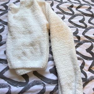 White cozy material Long sleeve